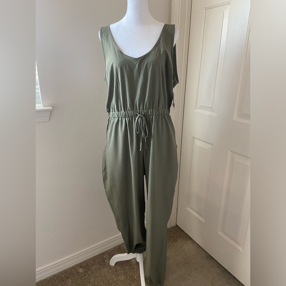 Abercrombie & Fitch Traveler Jumpsuit